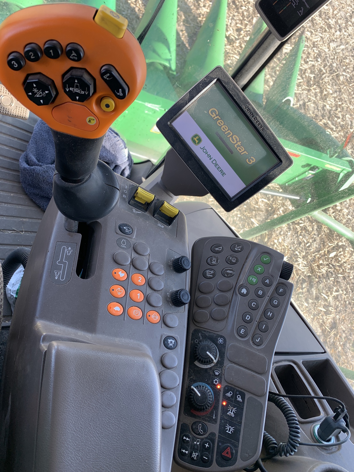  2013 John Deere S680 at LandMark in Fairfield, NE