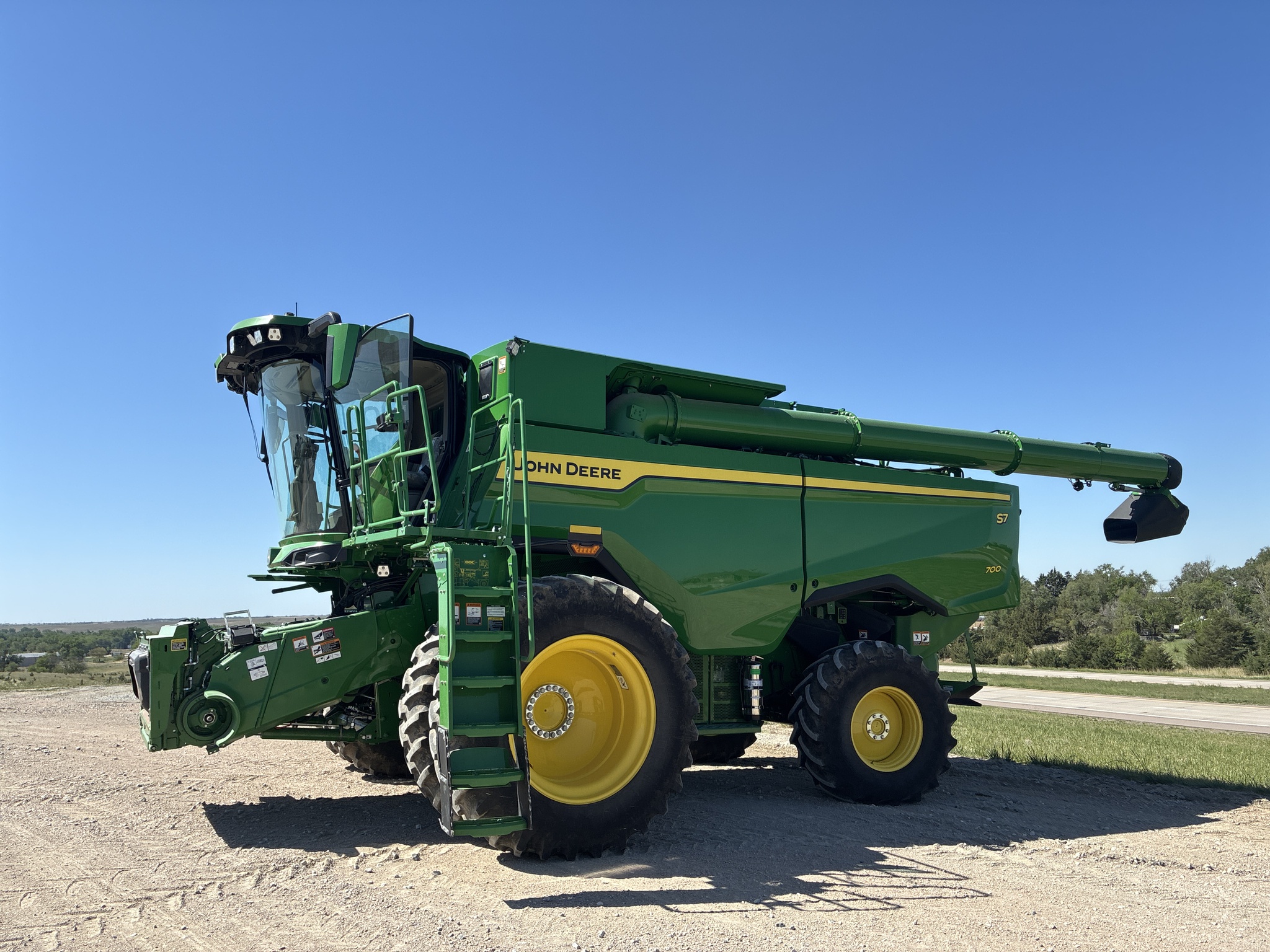  2025 John Deere S7 700 at LandMark in Hebron, NE
