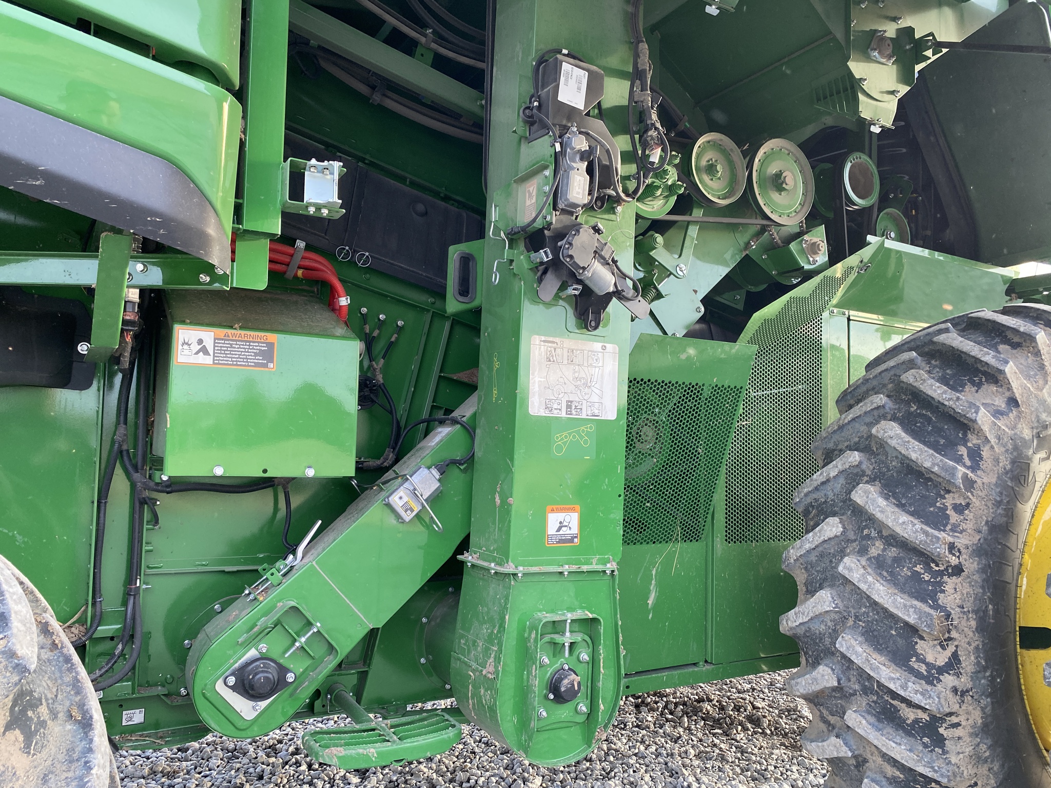  2025 John Deere S7 700 at LandMark in Superior, NE