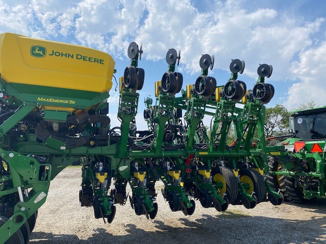  2025 John Deere 1795 at LandMark in Beatrice, NE