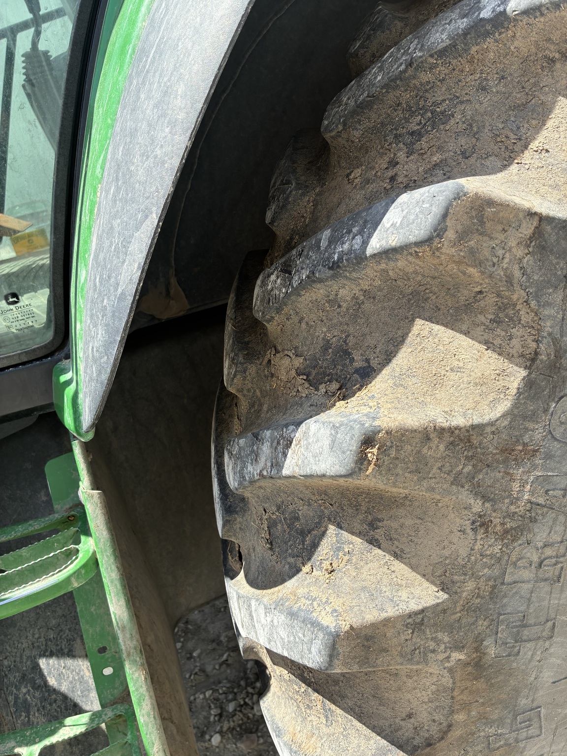  2011 John Deere 7230 Premium at LandMark in Fairfield, NE
