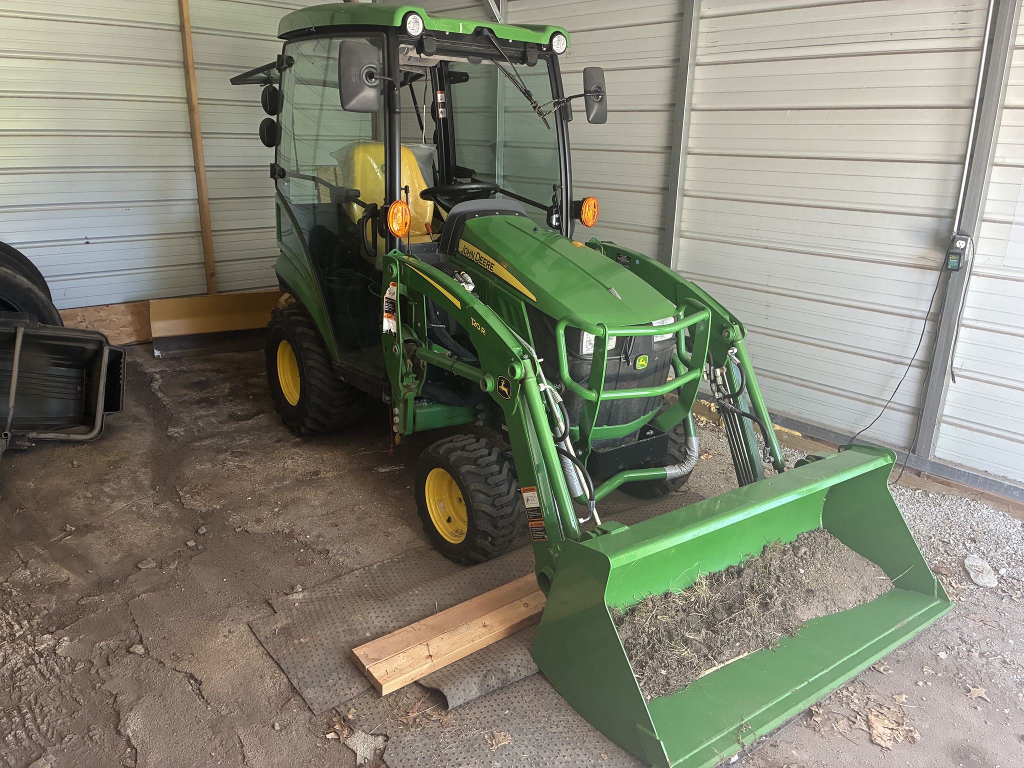  2022 John Deere 1025R at LandMark in Beatrice, NE