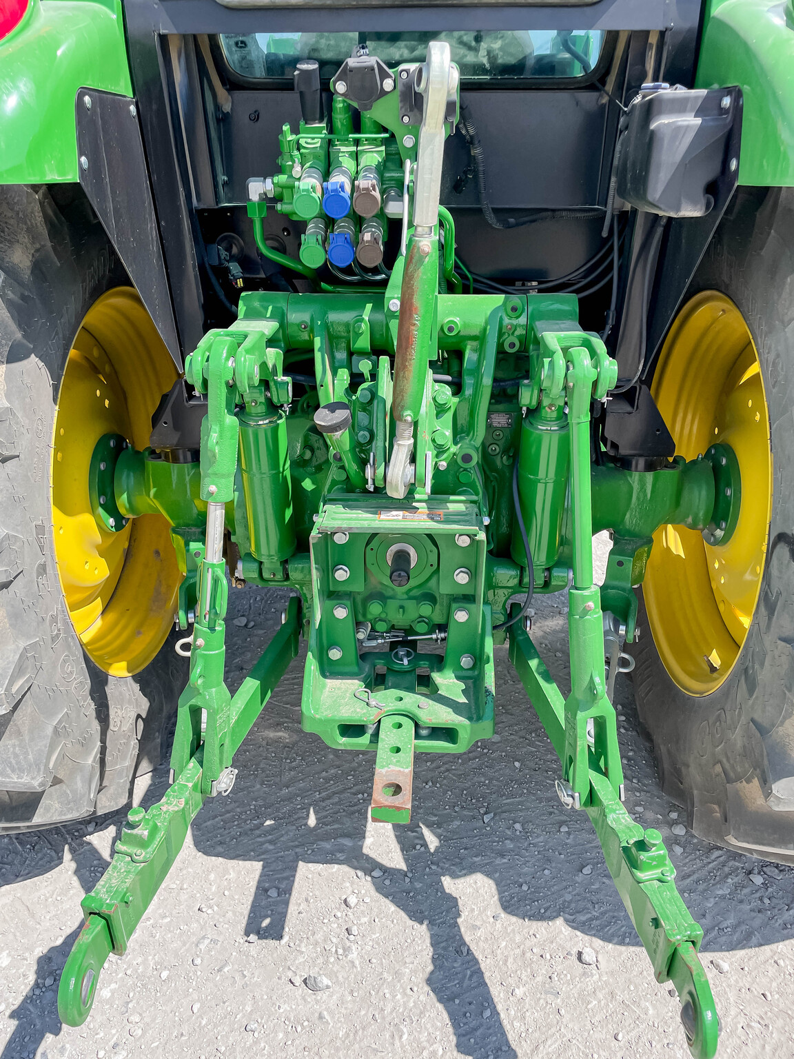  2022 John Deere 5090M at LandMark in Hebron, NE