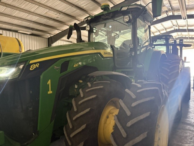  2023 John Deere 8R 410 at LandMark in Gothenburg, NE