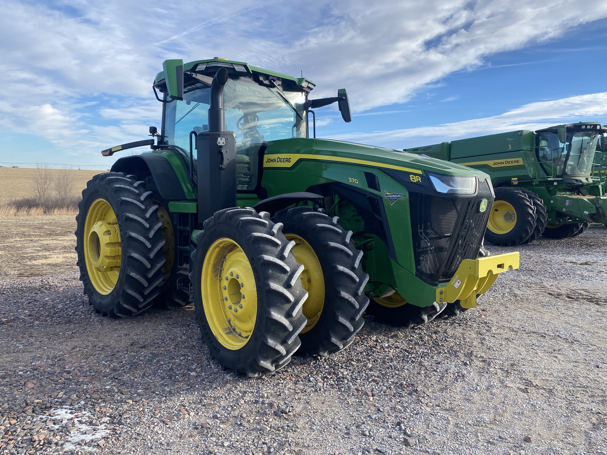  2024 John Deere 8R 370 at LandMark in Superior, NE