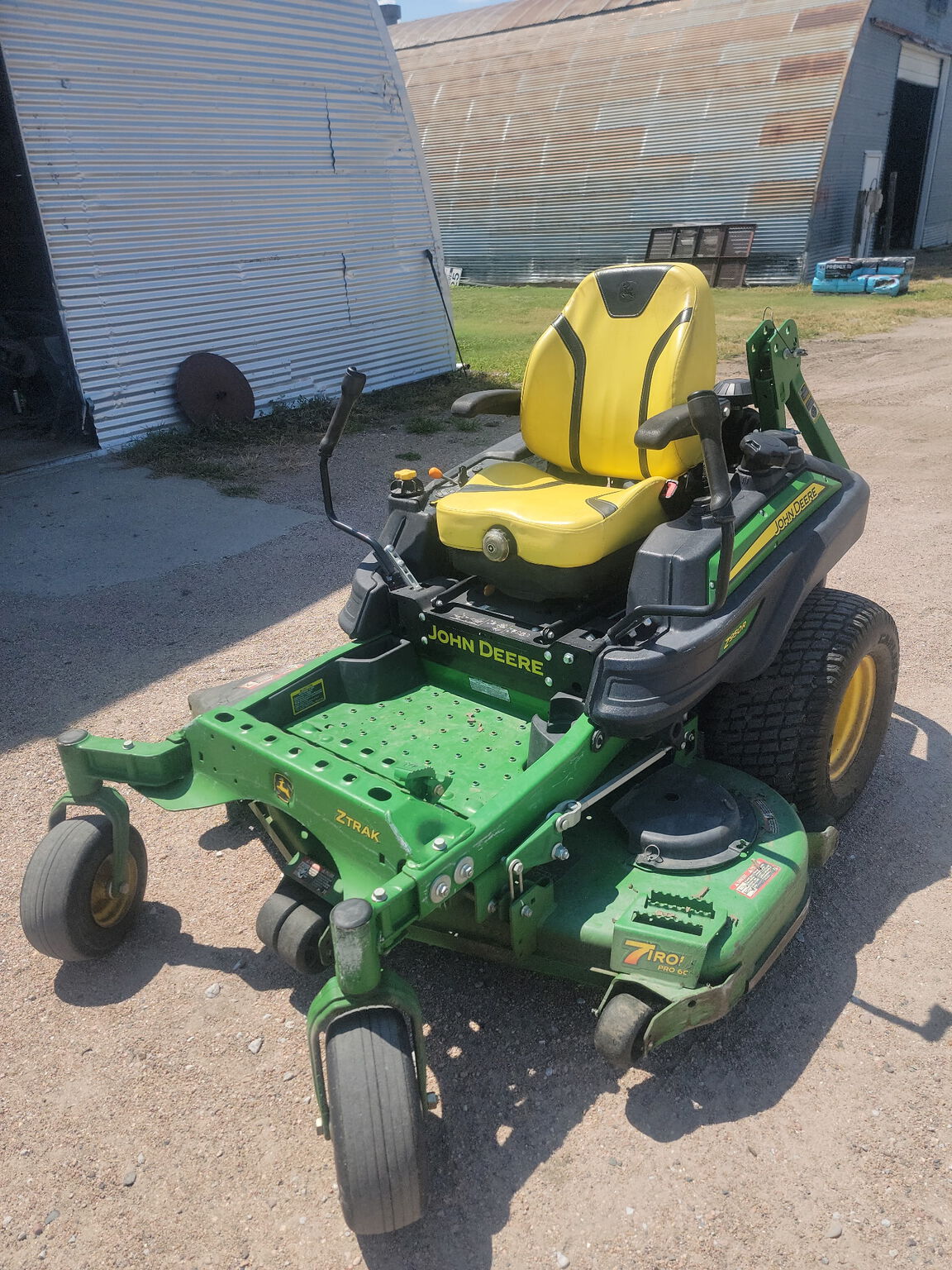  2020 John Deere Z950R at LandMark in Arapahoe, NE