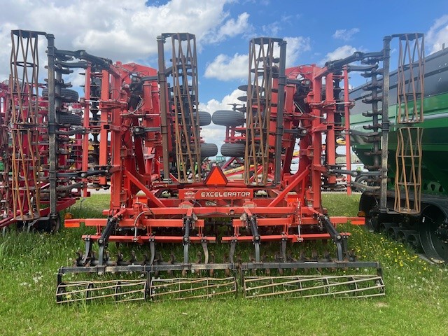 On Lot 2013 Krause 8000-40 at Tri County Equipment Caro, MI