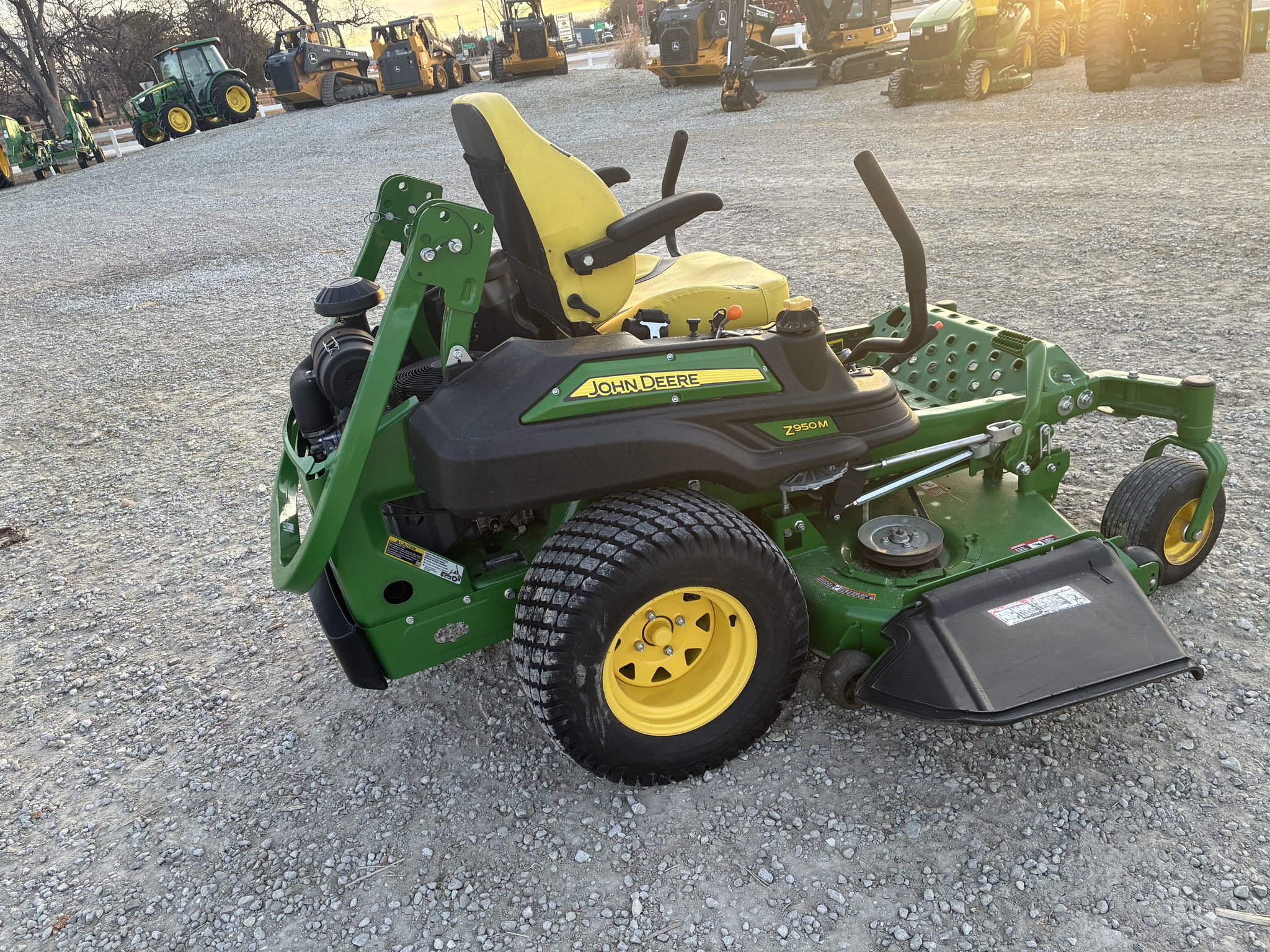  2022 John Deere Z950M at LandMark in Smith Center, KS