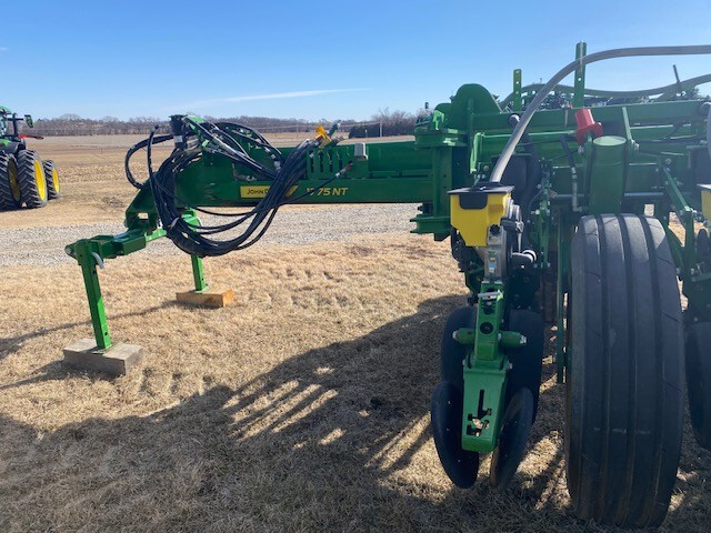 2024 John Deere 1775NT at LandMark in Beatrice, NE