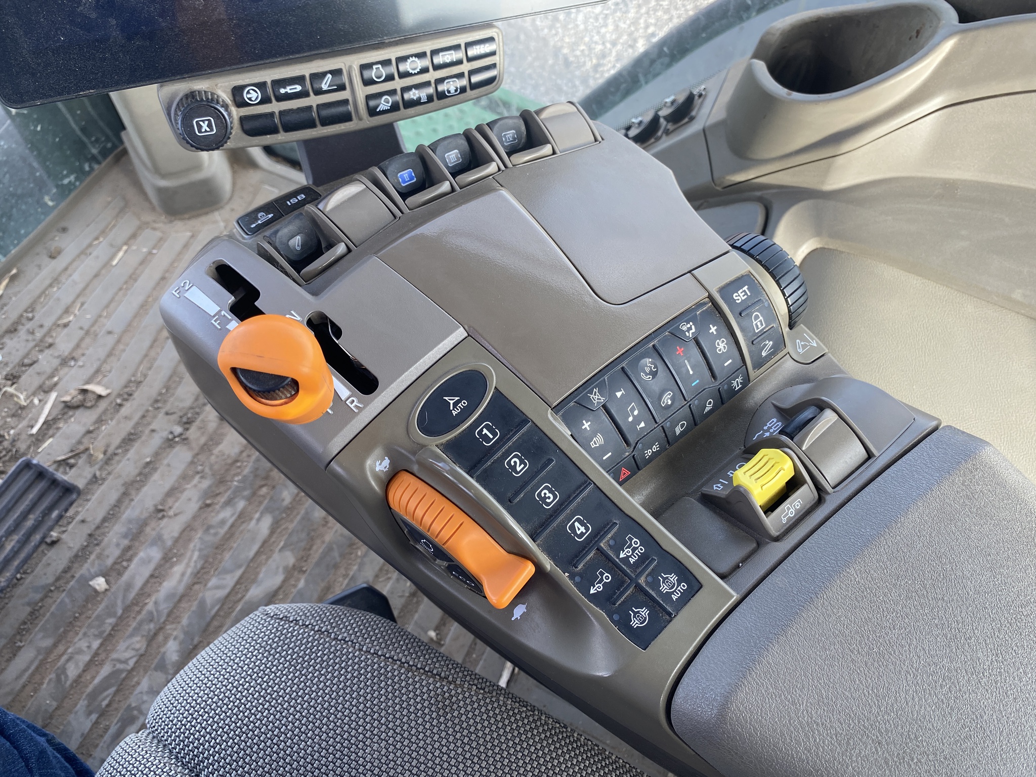  2024 John Deere 8R 340 at LandMark in Superior, NE