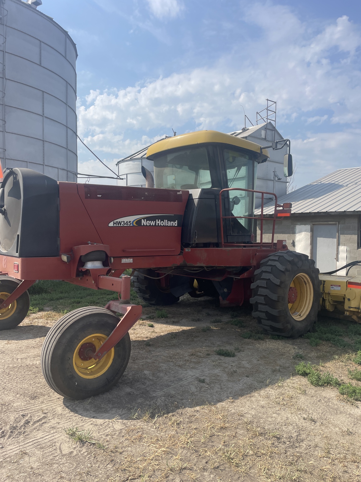  2007 NEW HOLLAND HW345 at LandMark in Kearney, NE