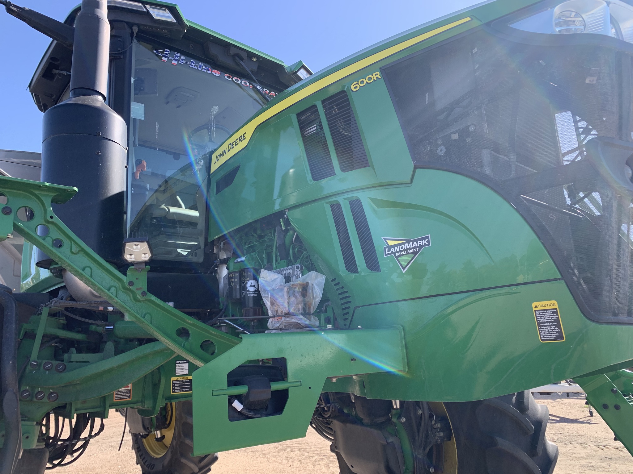  2023 John Deere 600R at LandMark in Gothenburg, NE