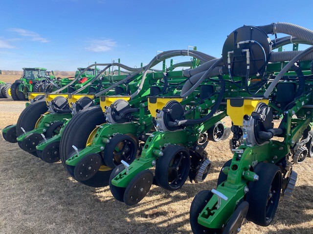  2024 John Deere 1775NT at LandMark in Beatrice, NE