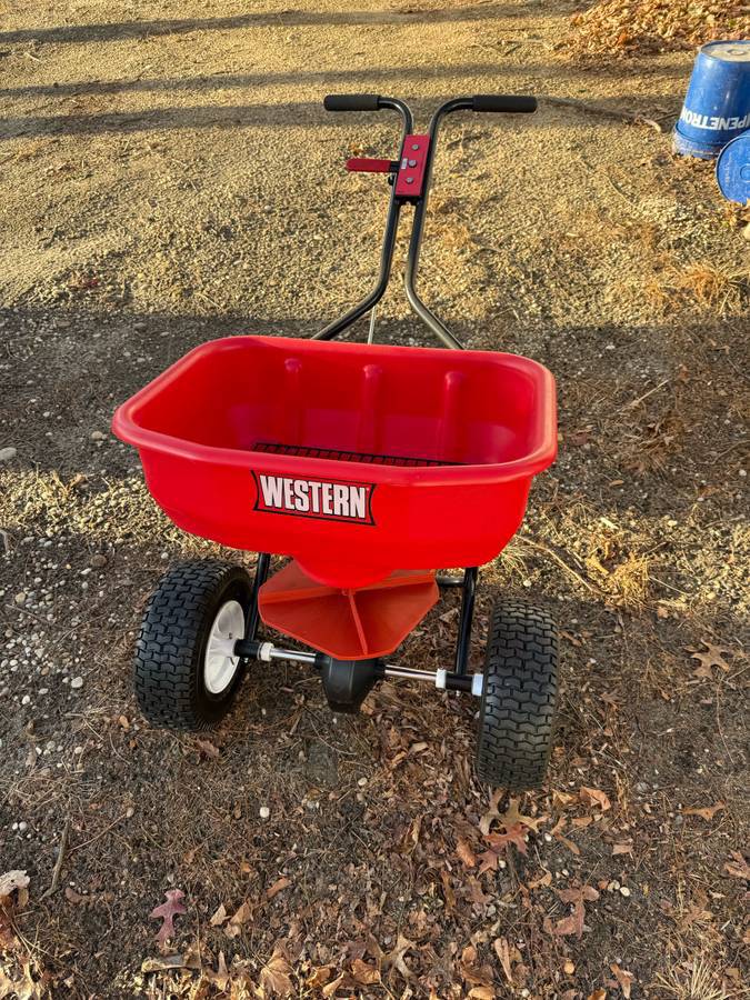 On Lot  Western WB-100B (85101) at Tri County Equipment Birch Run, MI