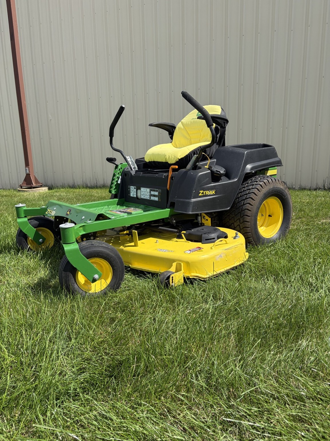 Used 2019 John Deere Z525E at Tri County Equipment Marlette, MI