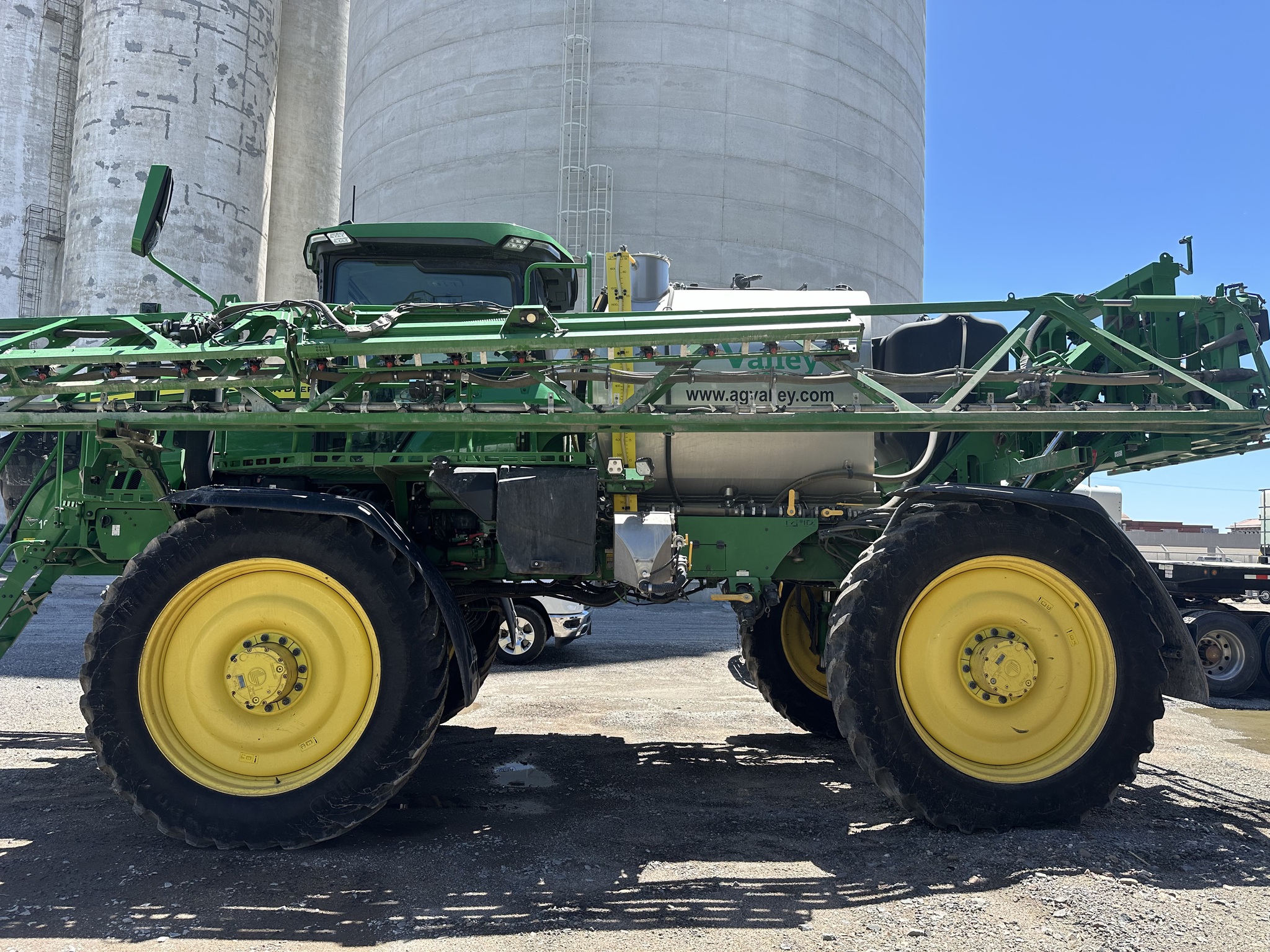  2022 John Deere 616R at LandMark in Gothenburg, NE