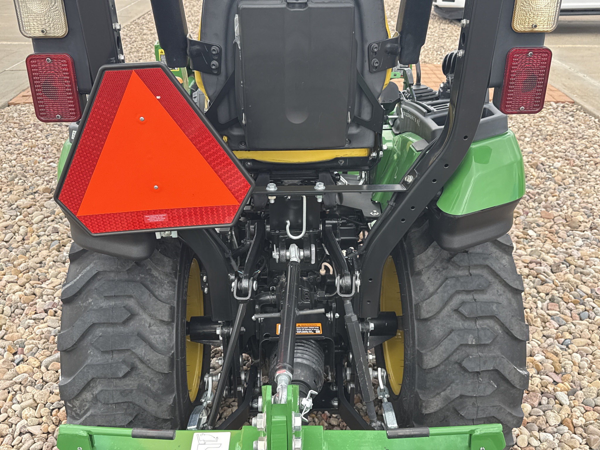   John Deere 2025R at LandMark in Holdrege, NE