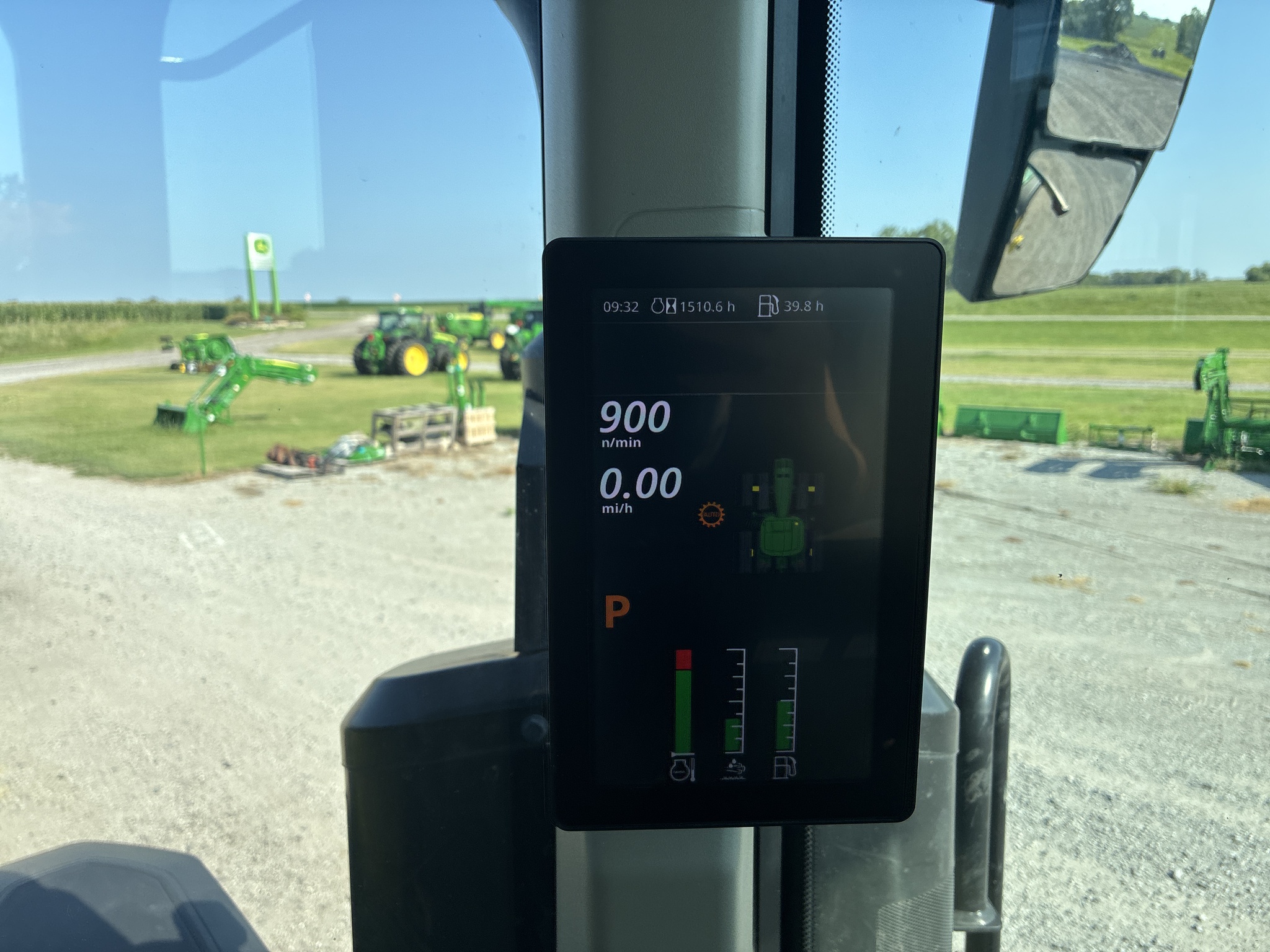  2024 John Deere 8R 370 at LandMark in Marysville, KS