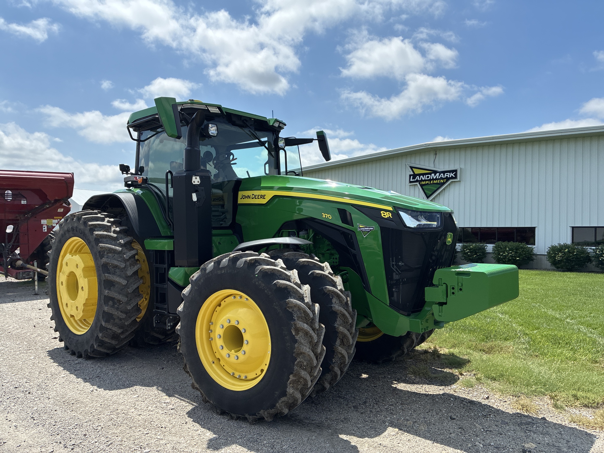  2024 John Deere 8R 370 at LandMark in Marysville, KS