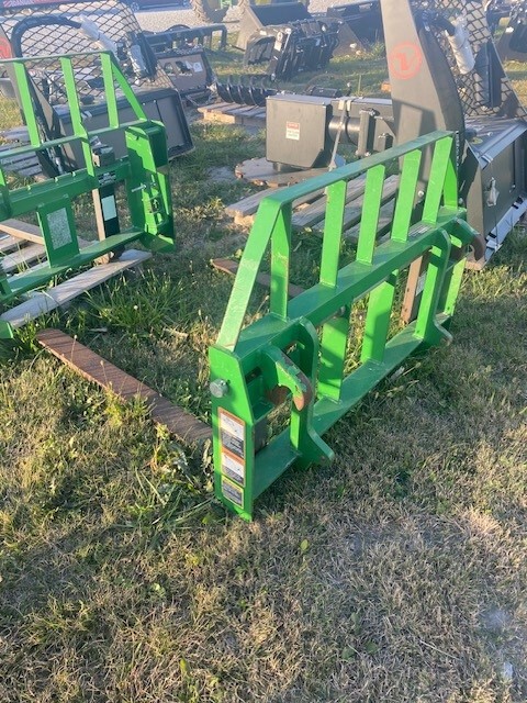  2015 Frontier AP13G at LandMark in Beatrice, NE