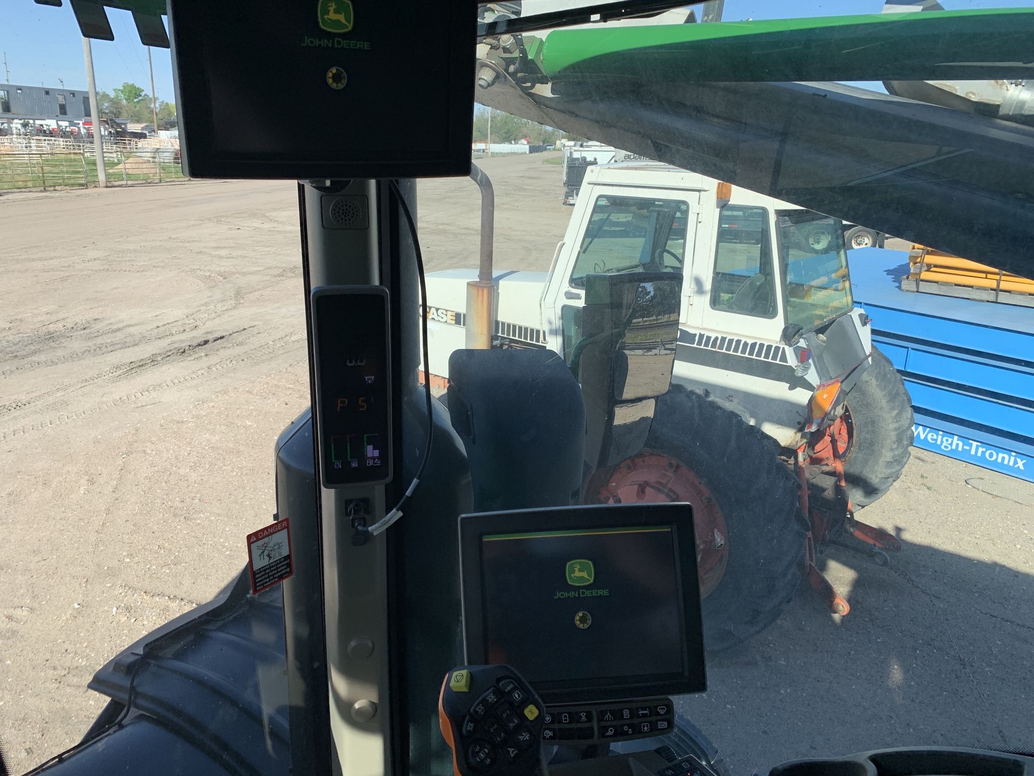  2024 John Deere 800R at LandMark in Gothenburg, NE