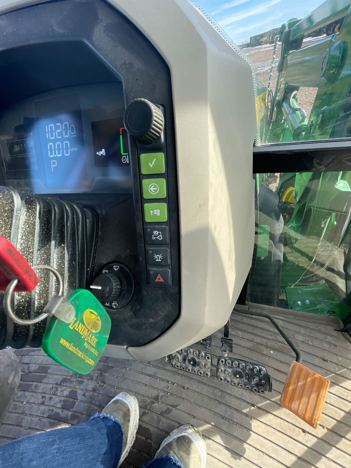  2022 John Deere 5090M at LandMark in Minden, NE