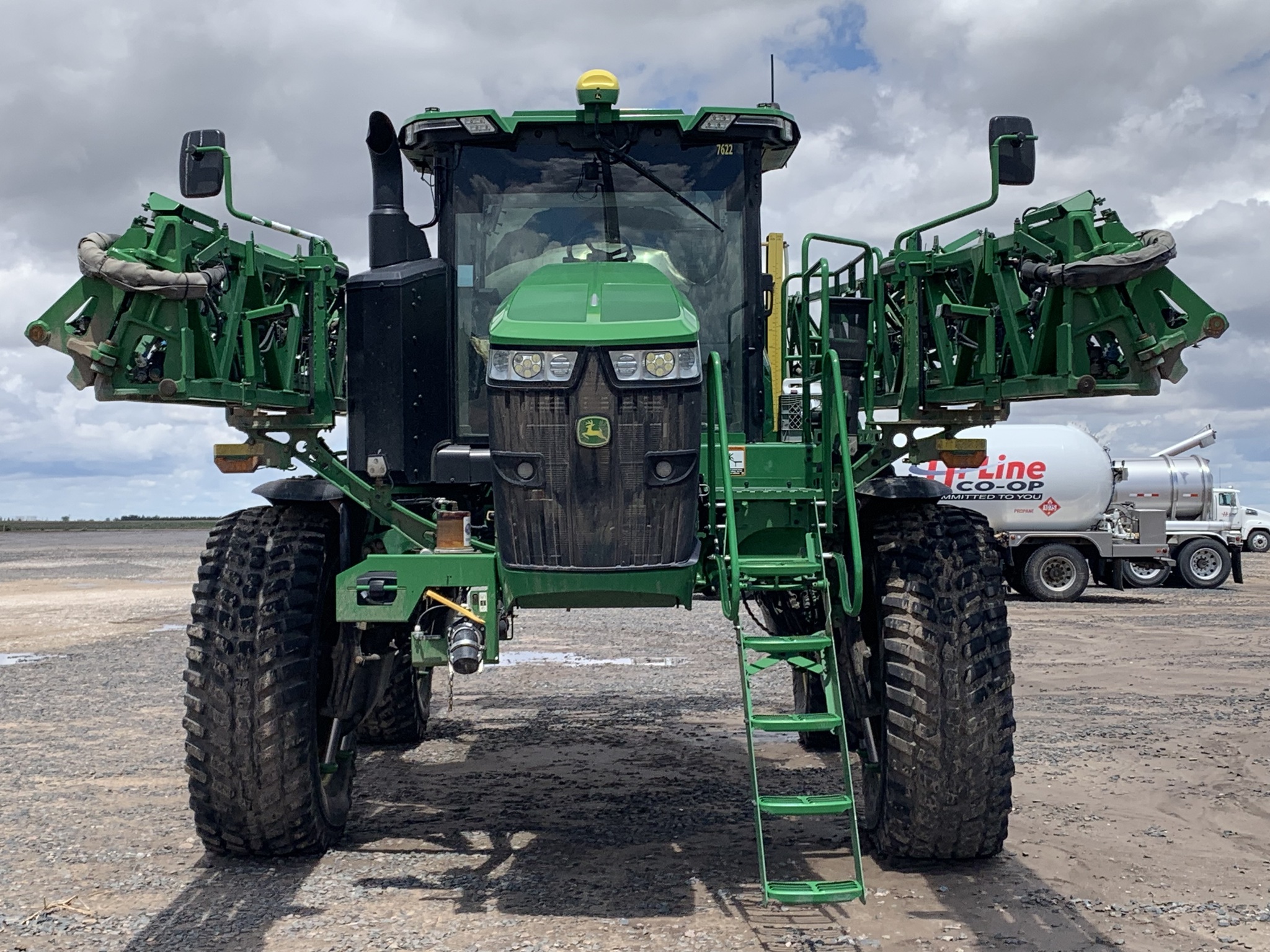  2023 John Deere 412R at LandMark in Gothenburg, NE