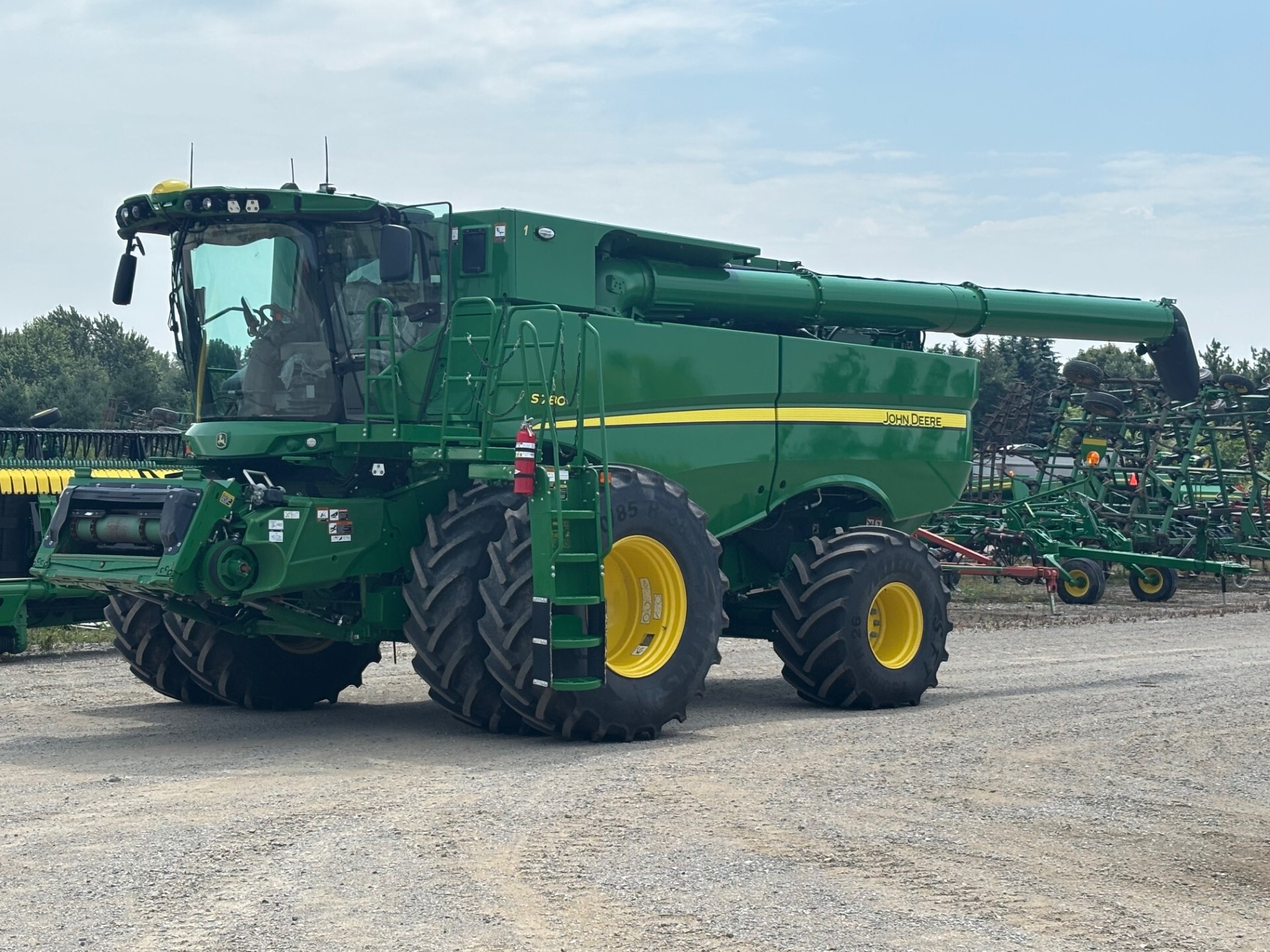 On Lot 2024 John Deere S780 at Tri County Equipment Caro, MI