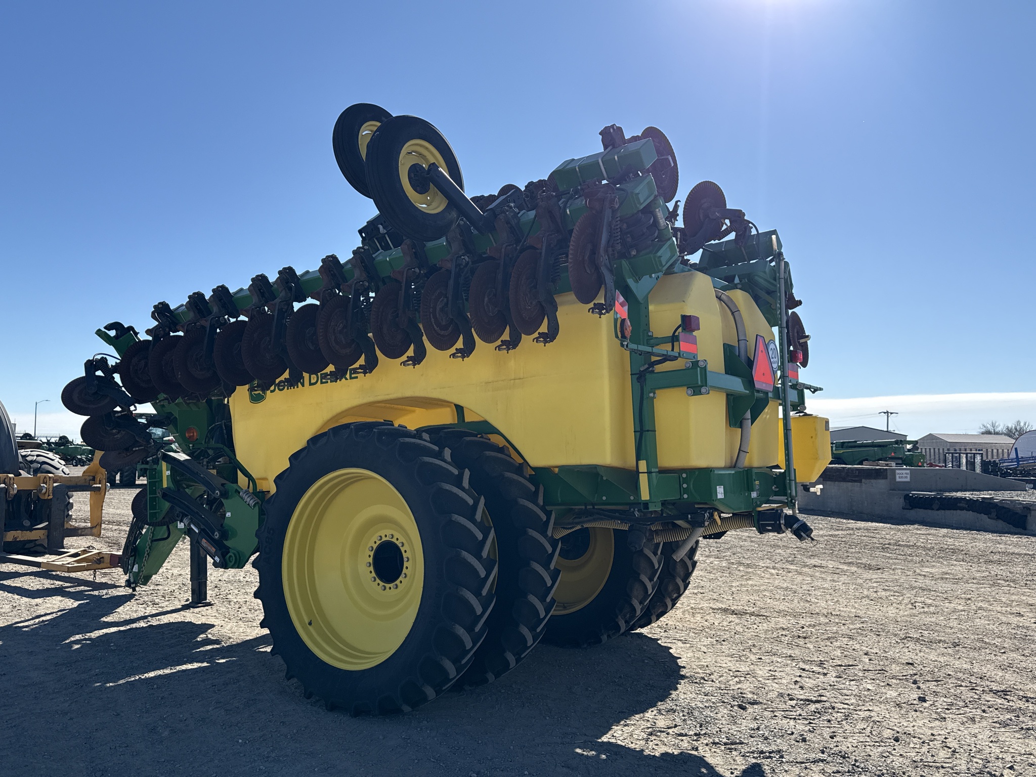  2022 John Deere 2530L at LandMark in Gothenburg, NE