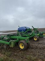  2009 John Deere 1990 at LandMark in Arapahoe, NE