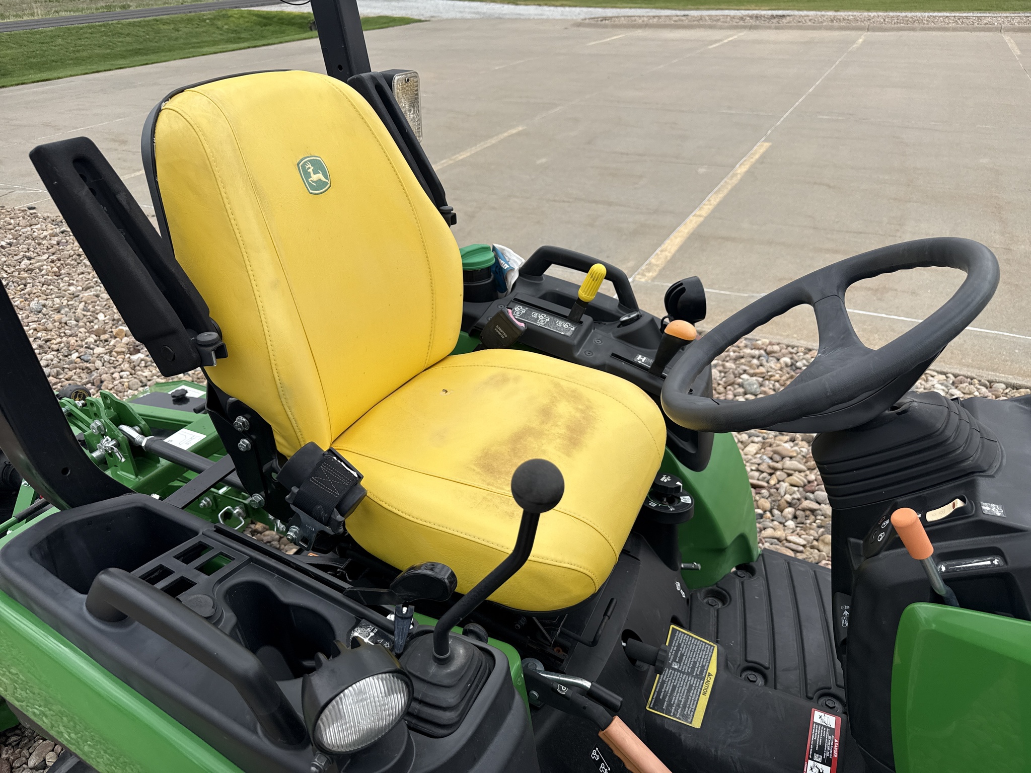   John Deere 2025R at LandMark in Holdrege, NE
