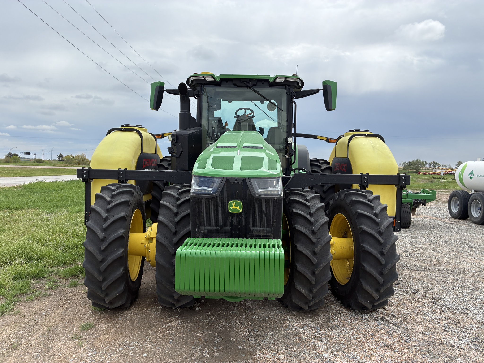  2025 John Deere 8R 410 at LandMark in Hebron, NE