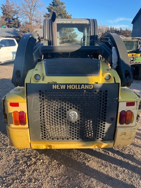  2013 NEW HOLLAND L225 at LandMark in Phillipsburg, KS
