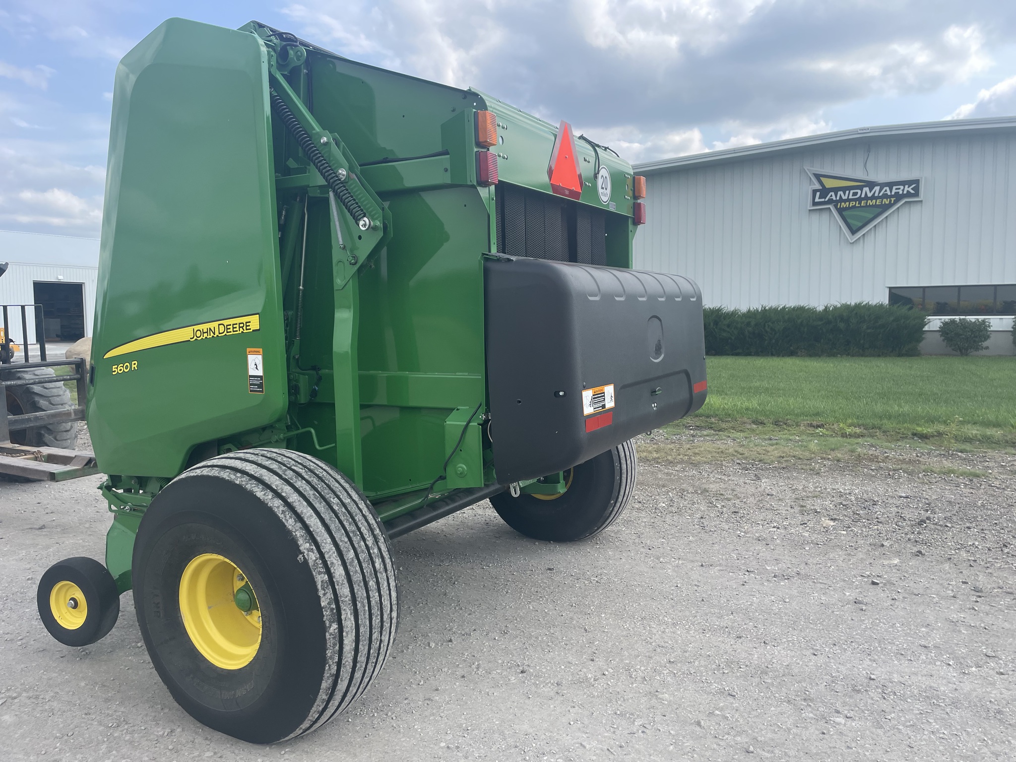  2022 John Deere 560R at LandMark in Marysville, KS