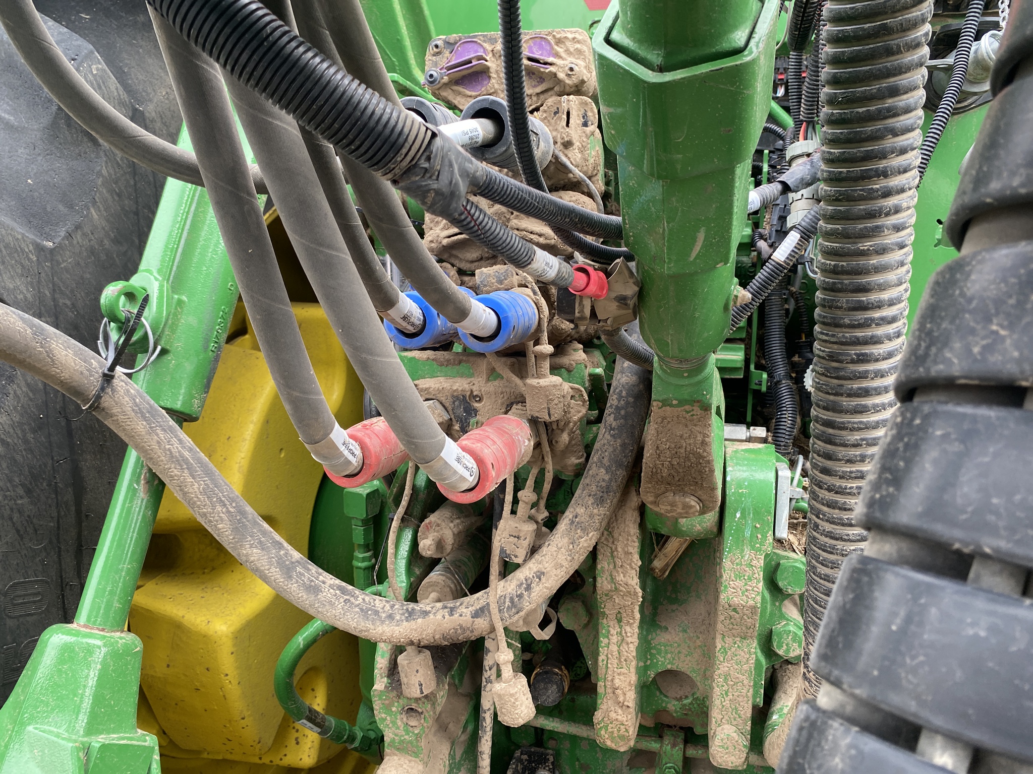  2021 John Deere 8R 370 at LandMark in Hebron, NE