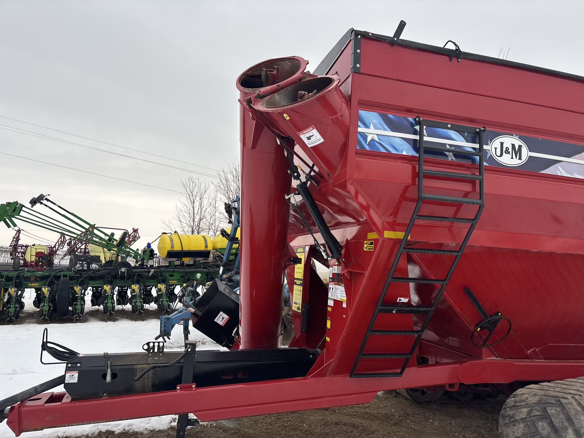 On Lot  J&m 1312-20T at Tri County Equipment Marlette, MI