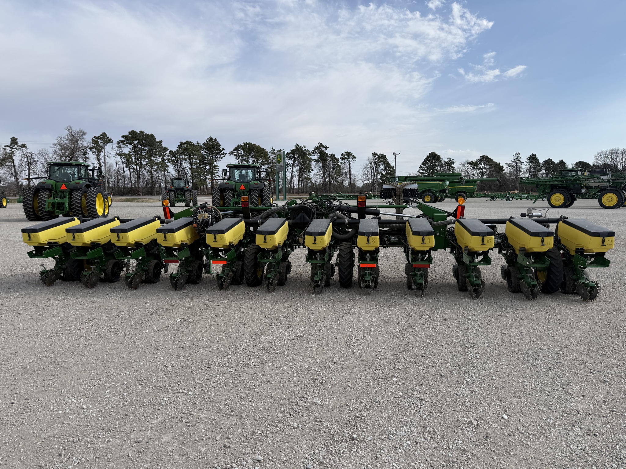  2025 John Deere 1725 at LandMark in Holdrege, NE