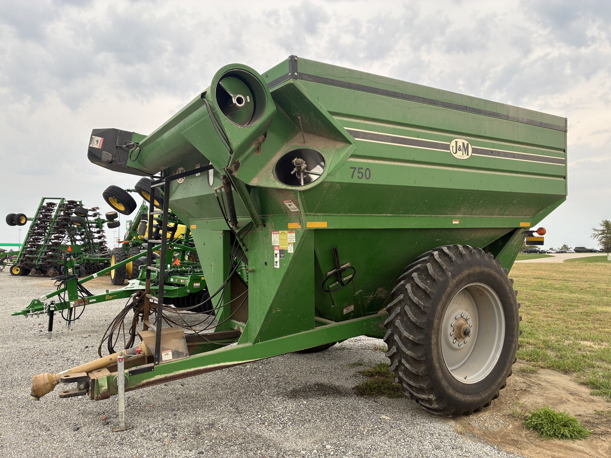   J&m 750-18 at LandMark in Hebron, NE