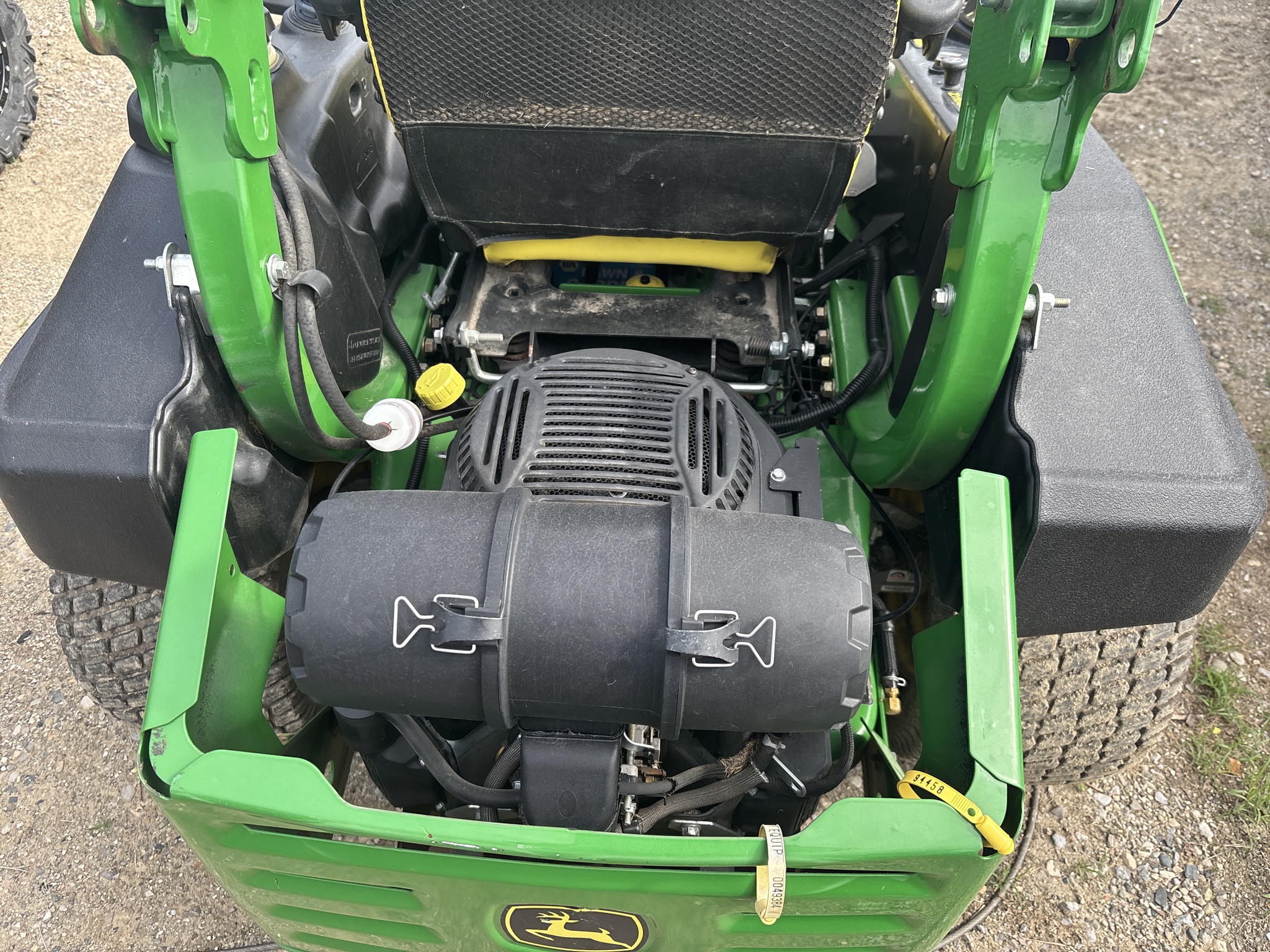 On Lot 2016 John Deere Z915B at Tri County Equipment Caro, MI