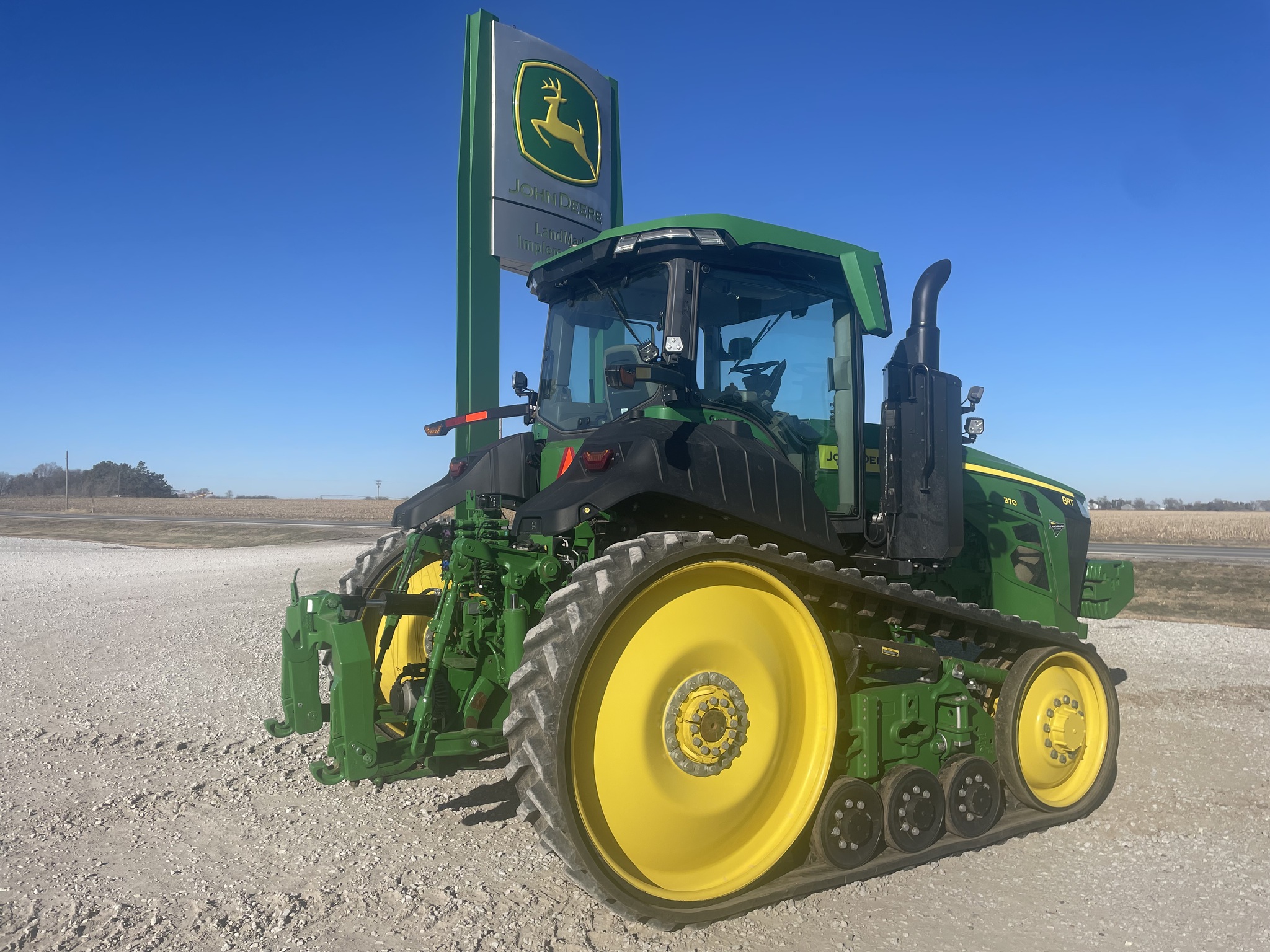  2024 John Deere 8RT 370 at LandMark in Fairfield, NE