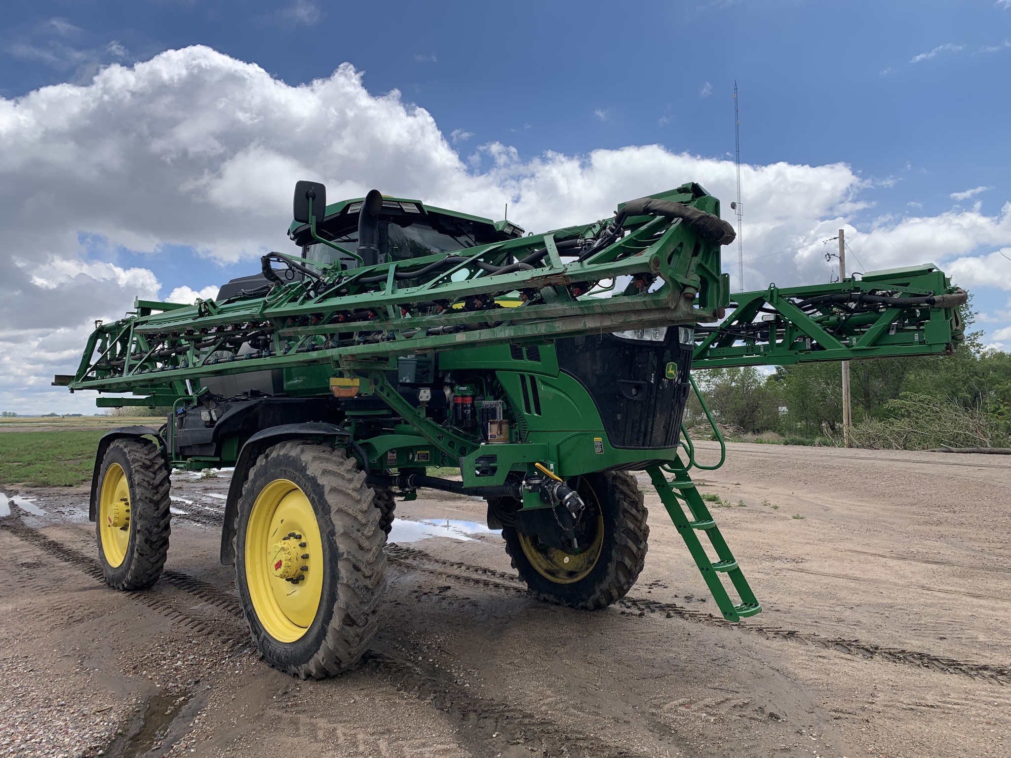  2023 John Deere 412R at LandMark in Gothenburg, NE