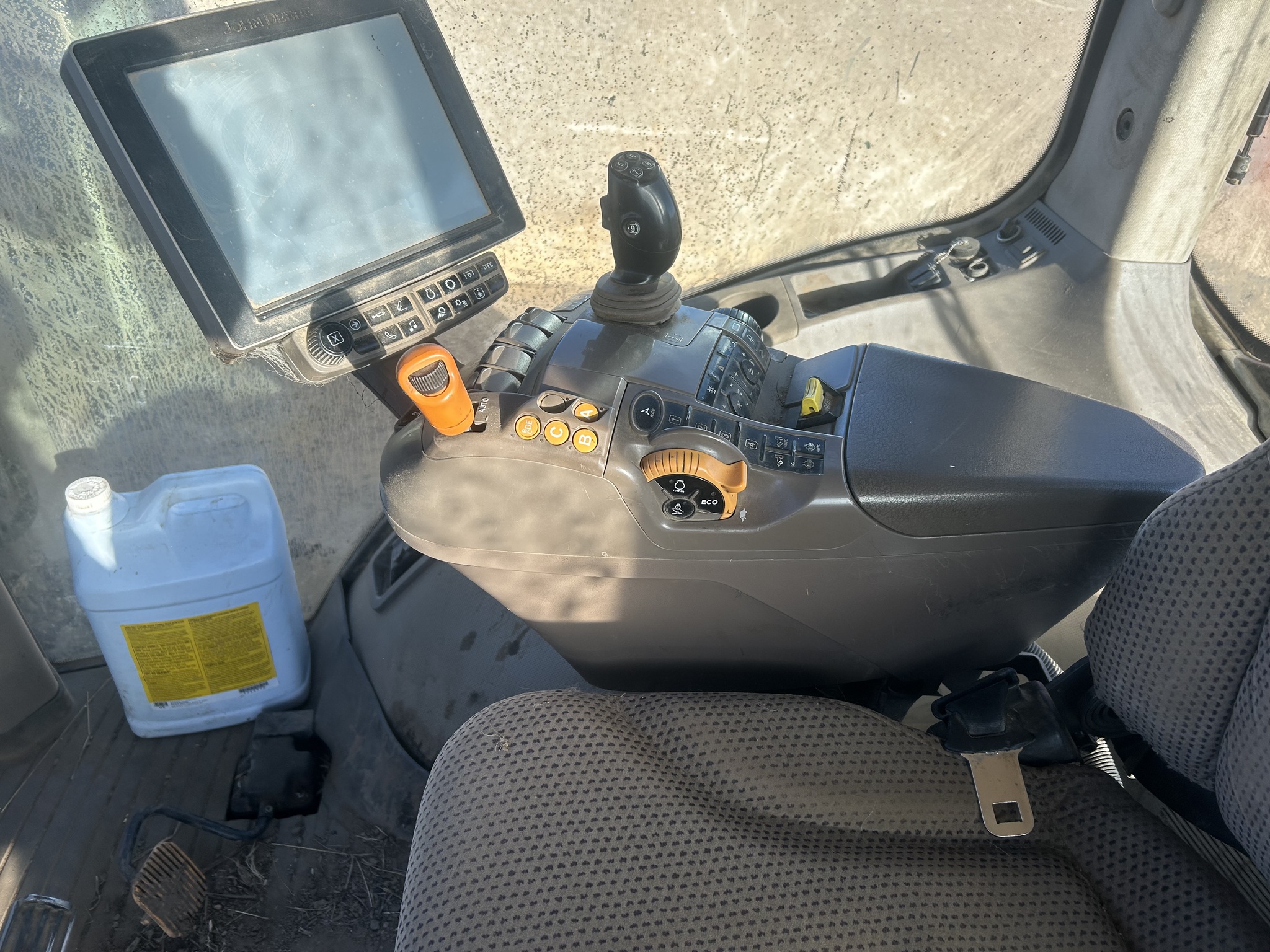  2015 John Deere 7210R at LandMark in Marysville, KS