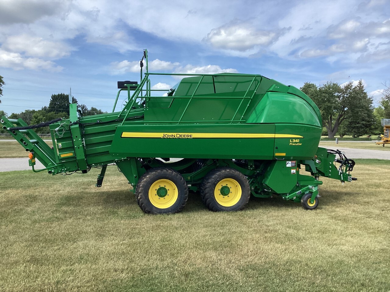 On Lot 2021 John Deere L341 at Tri County Equipment Bad Axe, MI