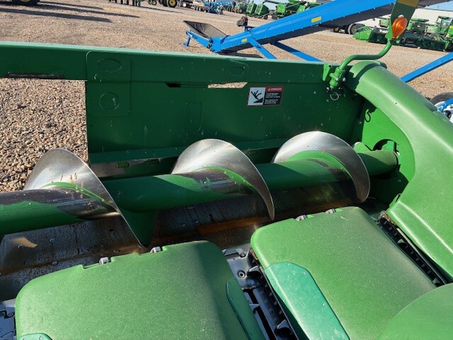  2015 John Deere 606C at LandMark in Lexington, NE