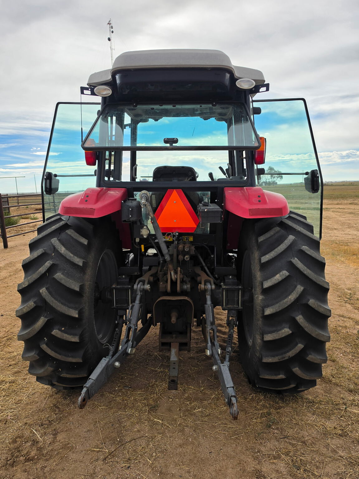  2014 MASSEY FERGUSON 4610 at LandMark in Gothenburg, NE
