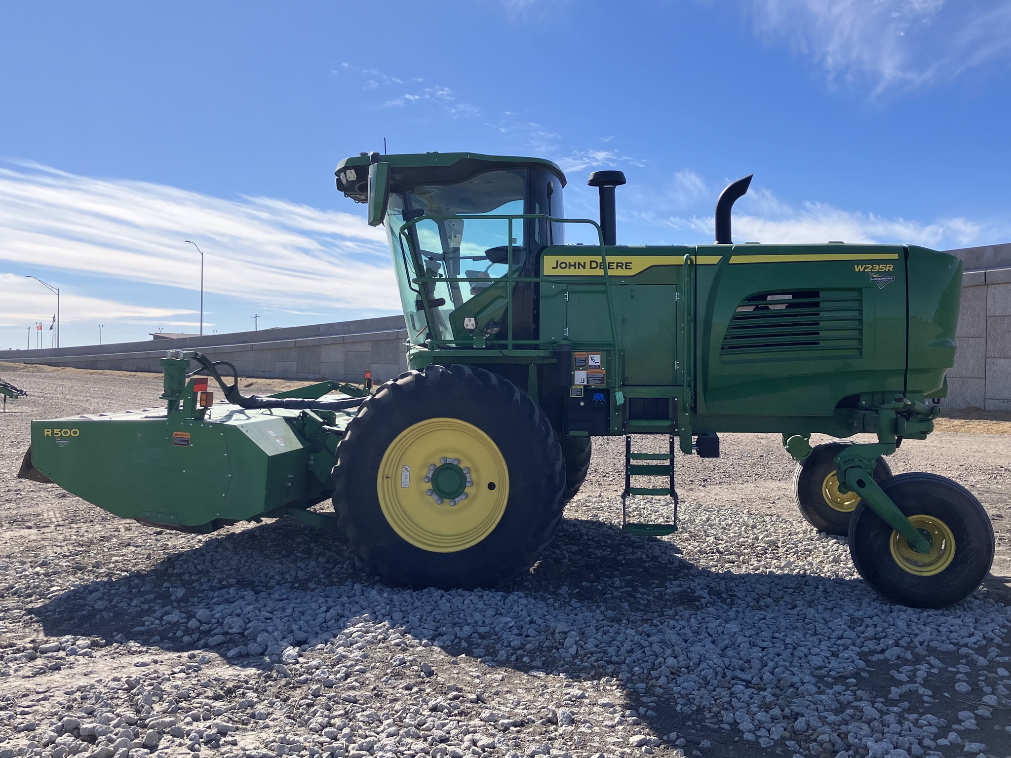  2025 John Deere W235R at LandMark in Lexington, NE