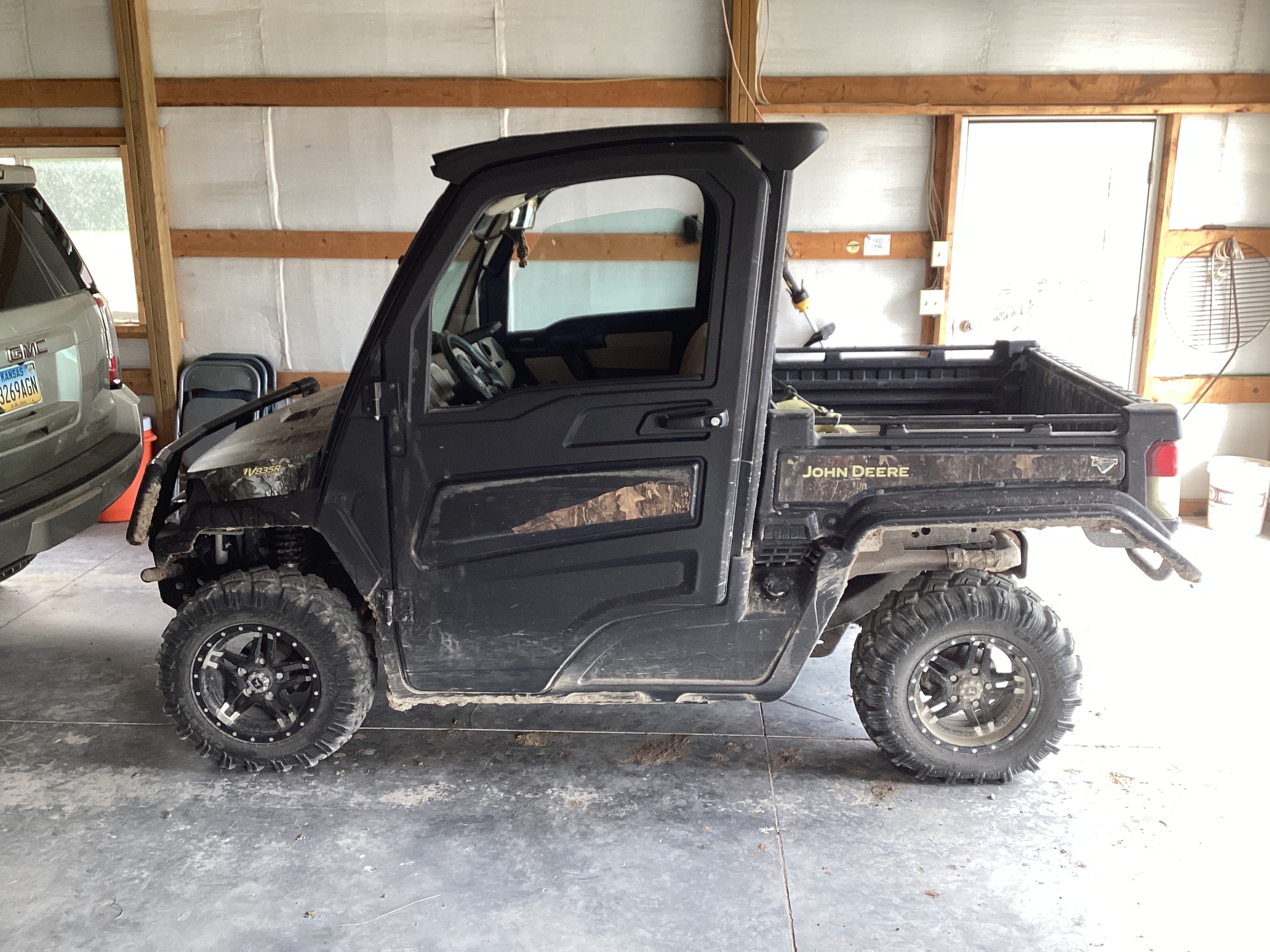  2021 John Deere XUV 835R at LandMark in Smith Center, KS