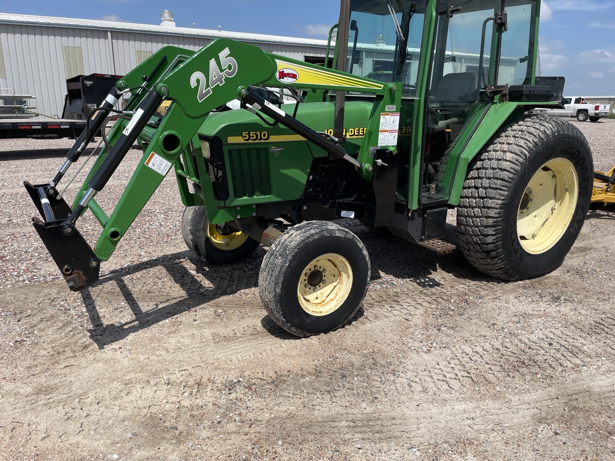  2000 John Deere 5510 at LandMark in Gothenburg, NE