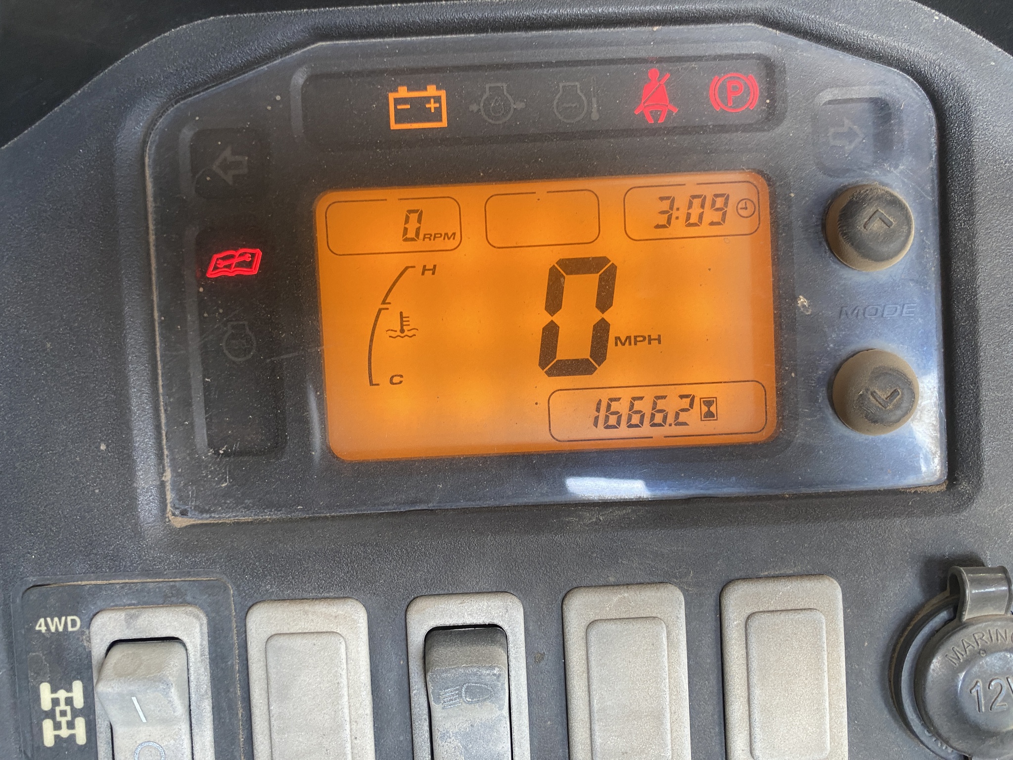  2011 John Deere XUV 825I GREEN at LandMark in Fairfield, NE