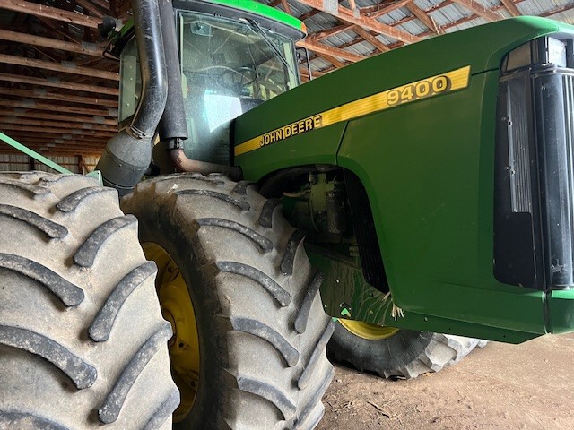 On Lot 1997 John Deere 9400 at Tri County Equipment Caro, MI